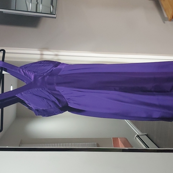 Elegant purple dress - Picture 1 of 3
